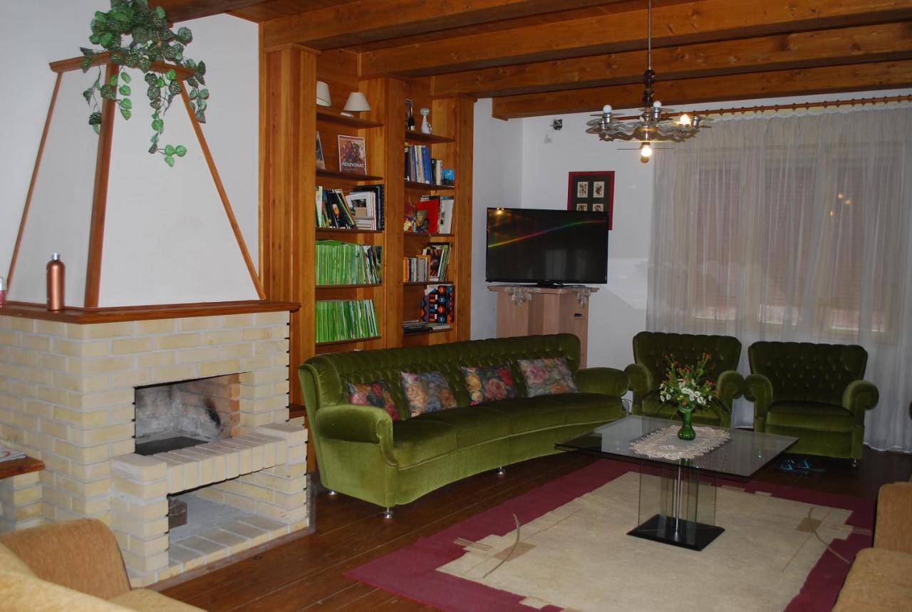 Casa Napsugar Panzio Bed and Breakfast Apostag Buitenkant foto