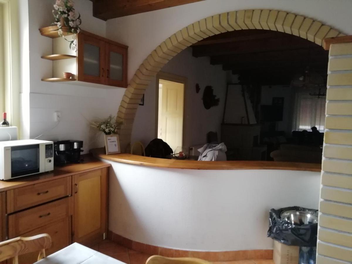 Casa Napsugar Panzio Bed and Breakfast Apostag Buitenkant foto
