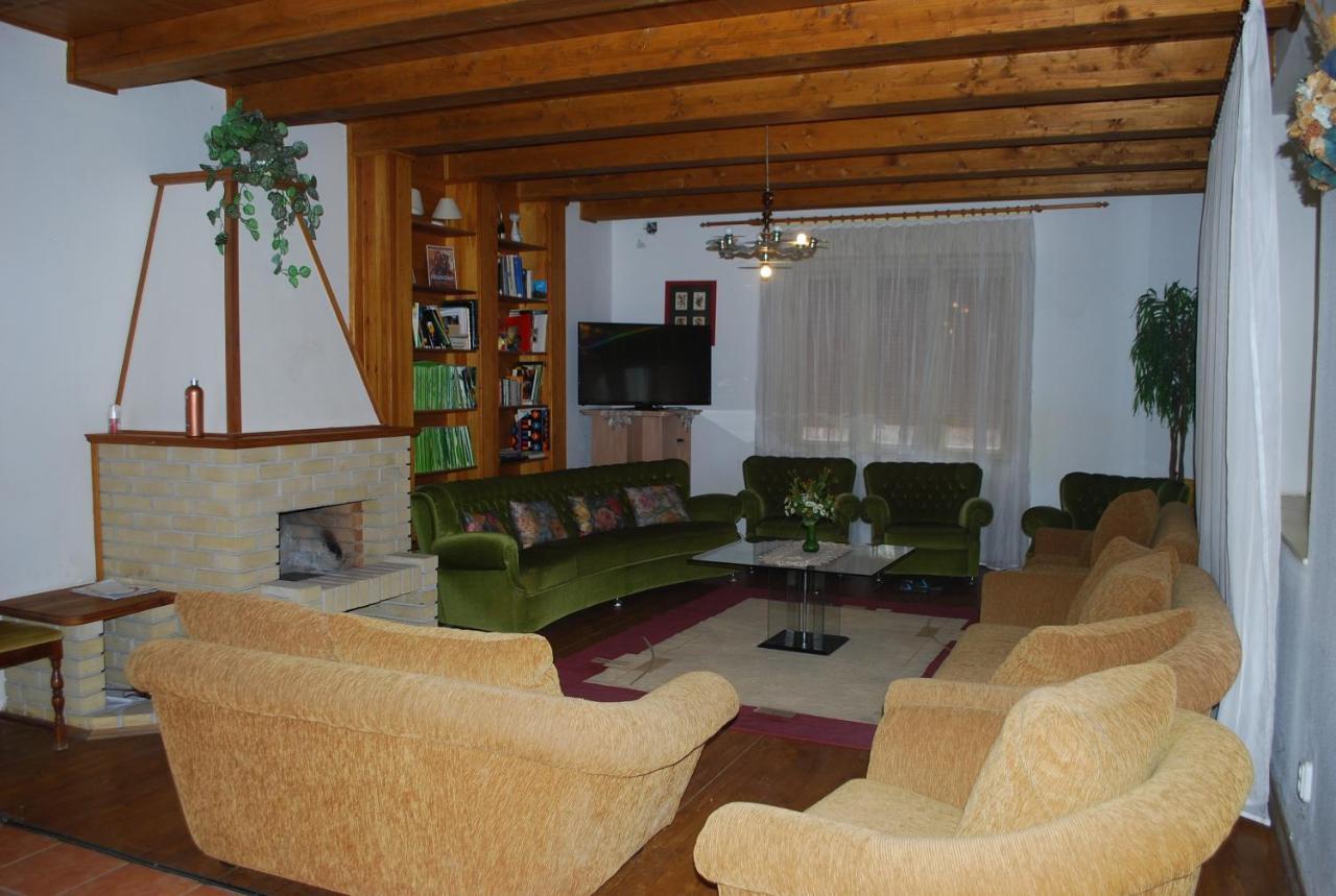 Casa Napsugar Panzio Bed and Breakfast Apostag Buitenkant foto