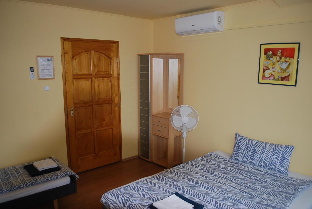 Casa Napsugar Panzio Bed and Breakfast Apostag Buitenkant foto